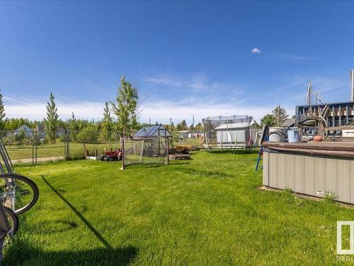 4703 52 Ave, Warburg, AB 