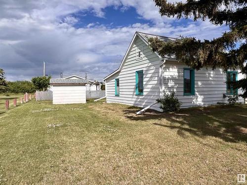 5238 45 St, Vegreville, AB 