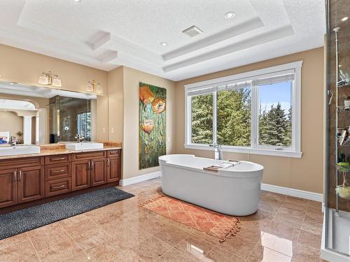 84 Wize Court, Edmonton, AB - Indoor Photo Showing Bathroom