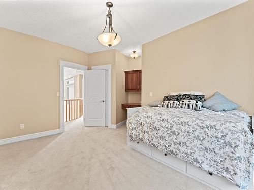 84 Wize Court, Edmonton, AB - Indoor Photo Showing Bedroom