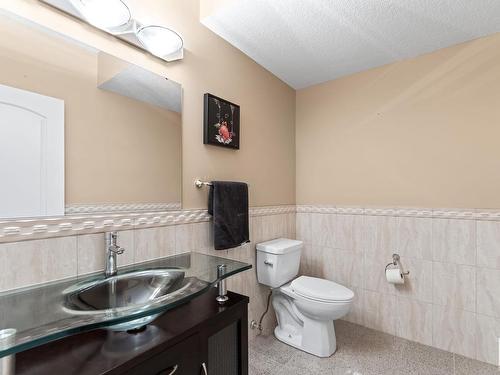 84 Wize Court, Edmonton, AB - Indoor Photo Showing Bathroom