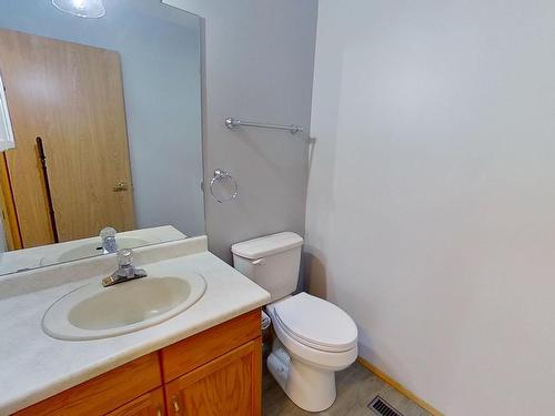 13 9704 165 Street, Edmonton, AB - Indoor Photo Showing Bathroom