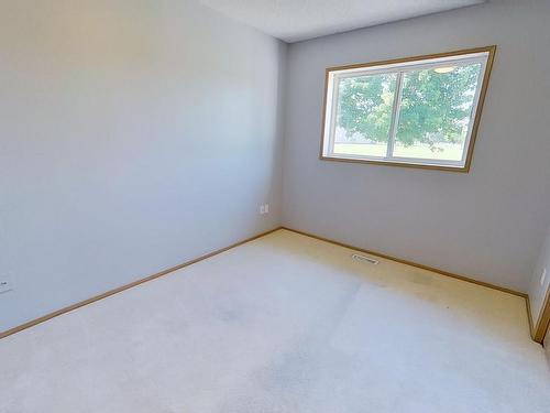 13 9704 165 Street, Edmonton, AB - Indoor Photo Showing Other Room