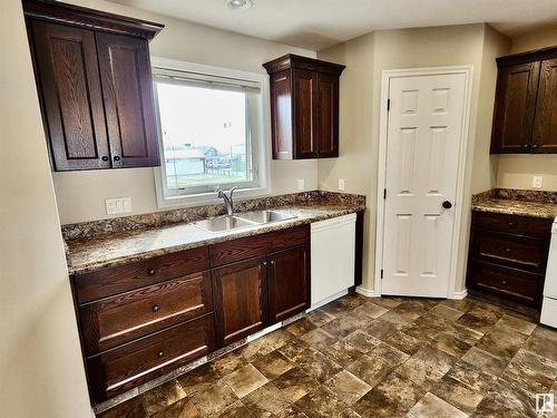 5029 51 Avenue, St. Paul Town, AB - Indoor Photo Showing Kitchen With Double Sink