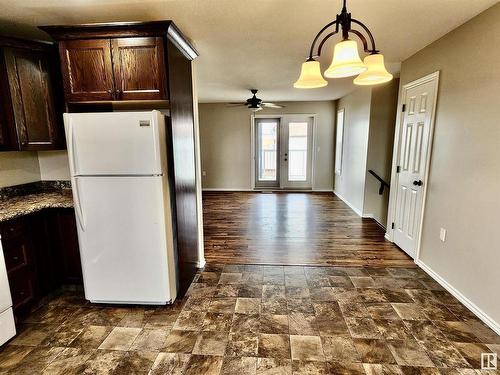 5029 51 Avenue, St. Paul Town, AB - Indoor Photo Showing Kitchen