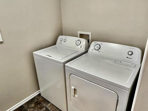 5029 51 Avenue, St. Paul Town, AB - Indoor Photo Showing Laundry Room