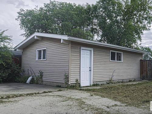 4807 122A St Nw, Edmonton, AB 