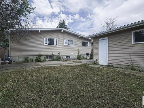 4807 122A St Nw, Edmonton, AB 