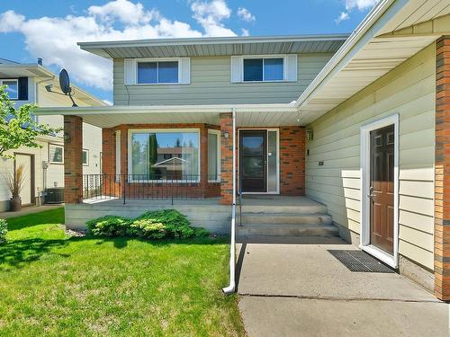 3224 105 St Nw, Edmonton, AB 