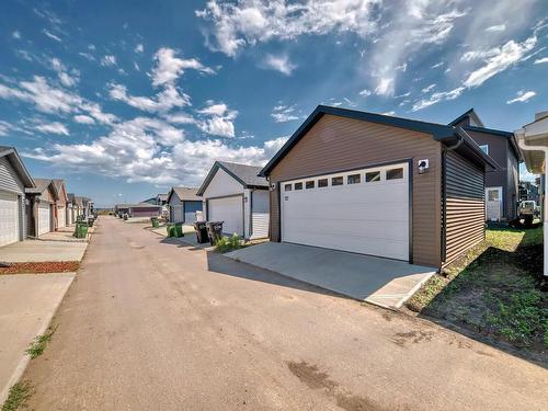 1140 Plum Ln Sw, Edmonton, AB 