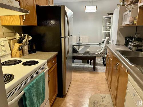 305 2545 116 Street, Edmonton, AB - Indoor Photo Showing Kitchen