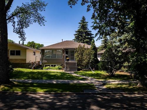 9856 76 St Nw, Edmonton, AB 