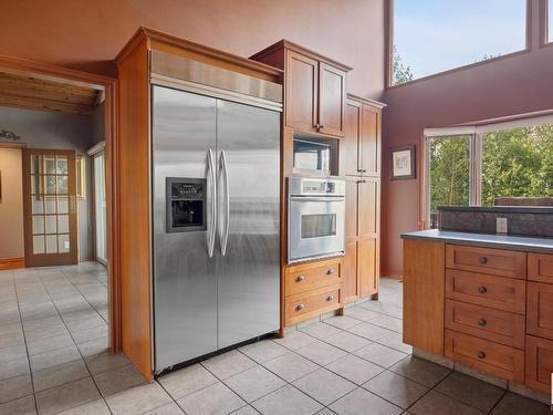 40-54006 Rge Rd 261, Rural Sturgeon County, AB - Indoor Photo Showing Kitchen