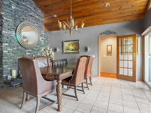 40-54006 Rge Rd 261, Rural Sturgeon County, AB - Indoor Photo Showing Dining Room