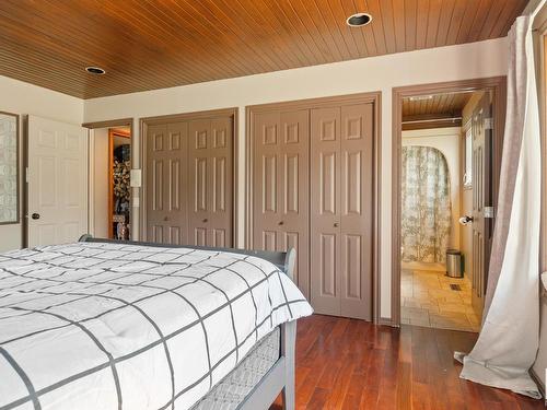 40-54006 Rge Rd 261, Rural Sturgeon County, AB - Indoor Photo Showing Bedroom