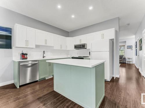 9105 98 Avenue, Edmonton, AB - Indoor Photo Showing Kitchen With Stainless Steel Kitchen With Upgraded Kitchen