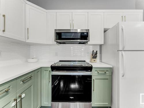 9105 98 Avenue, Edmonton, AB - Indoor Photo Showing Kitchen