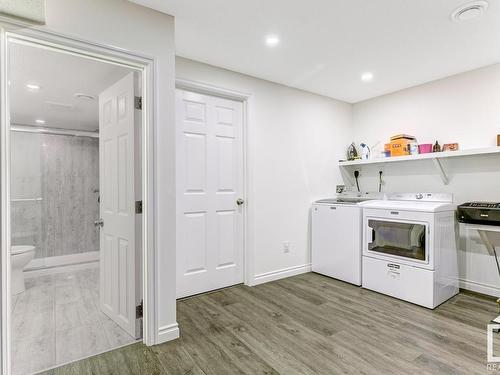 9105 98 Avenue, Edmonton, AB - Indoor Photo Showing Laundry Room