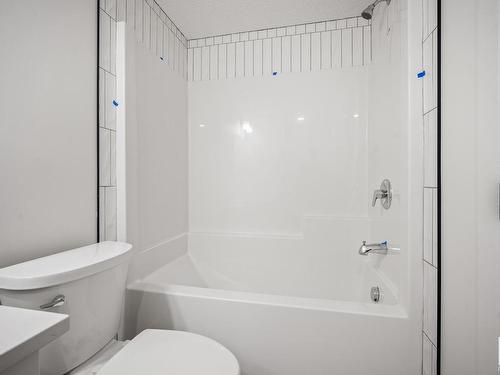 10632 127 Street, Edmonton, AB - Indoor Photo Showing Bathroom