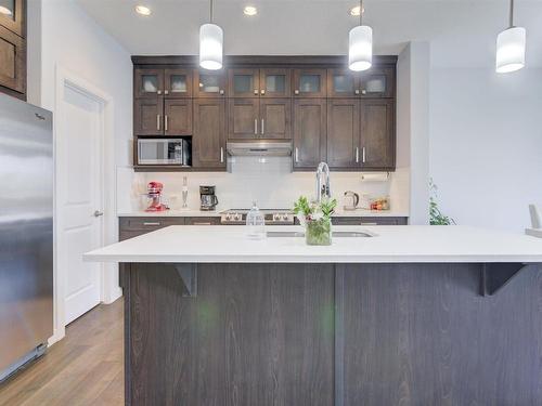 8452 Cushing Court, Edmonton, AB - Indoor Photo Showing Kitchen With Upgraded Kitchen