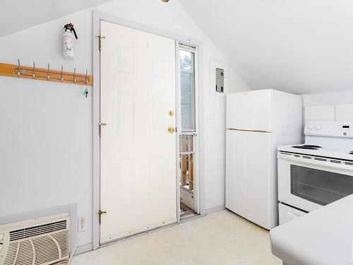 10440 University Avenue, Edmonton, AB - Indoor Photo Showing Kitchen