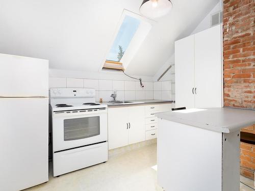 10440 University Avenue, Edmonton, AB - Indoor Photo Showing Kitchen