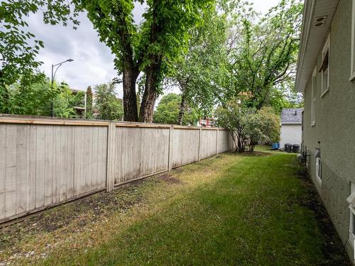 10440 University Avenue, Edmonton, AB - Outdoor