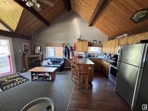 14 Pike Crescent, Rural Westlock County, AB - Indoor Photo Showing Kitchen