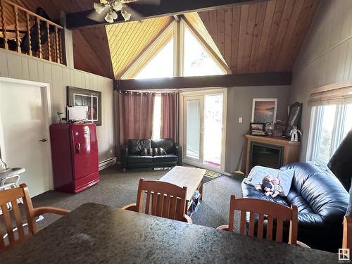 14 Pike Crescent, Rural Westlock County, AB - Indoor Photo Showing Kitchen