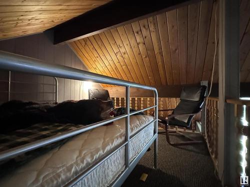 14 Pike Crescent, Rural Westlock County, AB - Indoor Photo Showing Bedroom