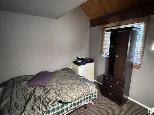 14 Pike Crescent, Rural Westlock County, AB - Indoor Photo Showing Bedroom