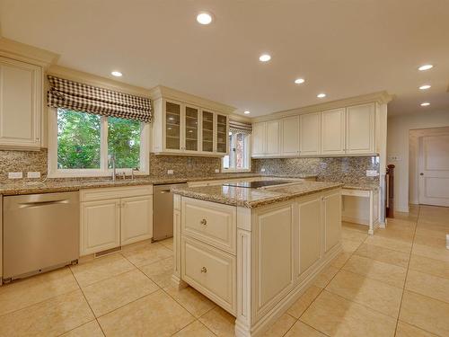 179 Quesnell Crescent, Edmonton, AB - Indoor Photo Showing Kitchen