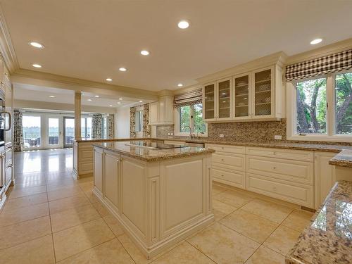 179 Quesnell Crescent, Edmonton, AB - Indoor Photo Showing Kitchen With Upgraded Kitchen