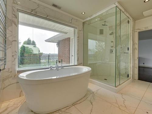 179 Quesnell Crescent, Edmonton, AB - Indoor Photo Showing Bathroom