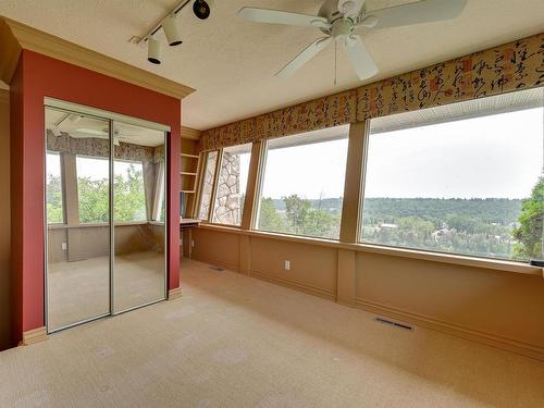 179 Quesnell Crescent, Edmonton, AB - Indoor Photo Showing Other Room