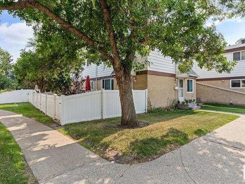 6A Twin Tc Nw, Edmonton, AB 