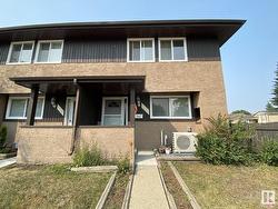 1734 37 ST NW  Edmonton, AB T6L 2R7