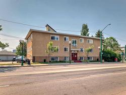 #3 10625 107 AV NW  Edmonton, AB T5H 0W5