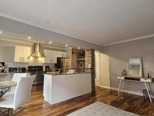 23 10525 83 Avenue, Edmonton, AB - Indoor Photo Showing Kitchen