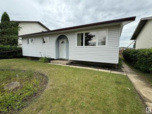 5925 51 St, Vegreville, AB 