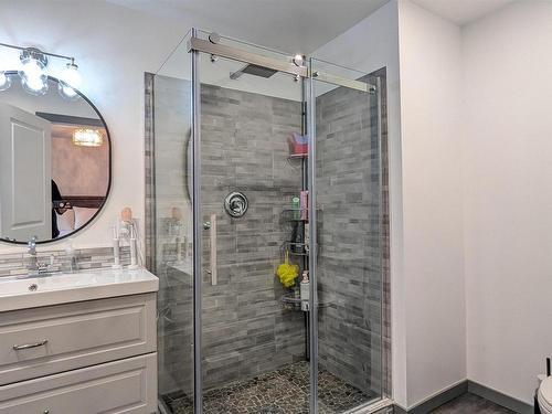 4209 48A Street, Vegreville, AB - Indoor Photo Showing Bathroom