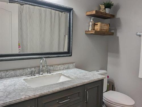 4209 48A Street, Vegreville, AB - Indoor Photo Showing Bathroom