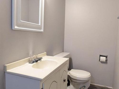 4209 48A Street, Vegreville, AB - Indoor Photo Showing Bathroom