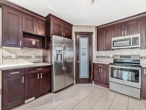 12722 127 Avenue Nw, Edmonton, AB - Indoor Photo Showing Kitchen