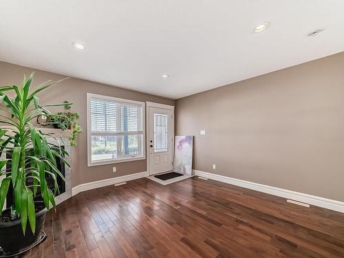 12722 127 Av Nw Nw, Edmonton, AB 