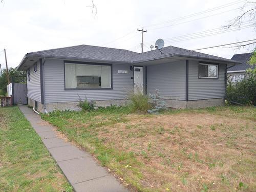 5222 47 St, Barrhead, AB 