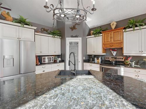 14 65308 Rge Rd 432, Rural Bonnyville M.D., AB - Indoor Photo Showing Kitchen