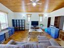 4815 51 Avenue, Breton, AB  - Indoor Photo Showing Living Room 