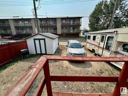 4815 51 Avenue, Breton, AB - Outdoor With Exterior