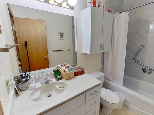 165016 Township Road 534, Rural Lamont County, AB - Indoor Photo Showing Bathroom